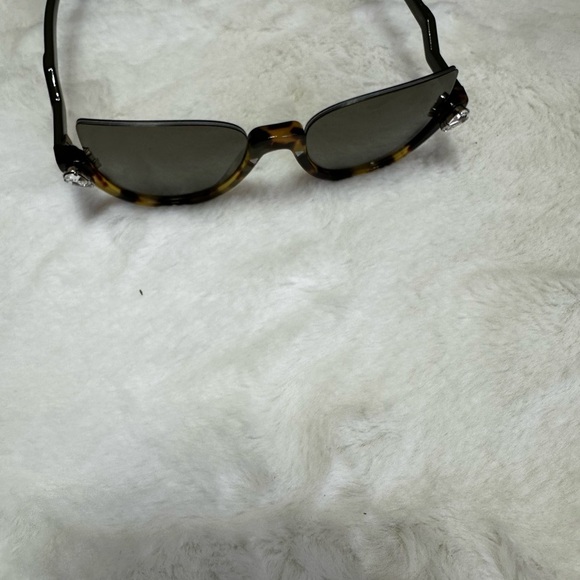 Fendi Tortoise Shell Sunglasses - Picture 2 of 4